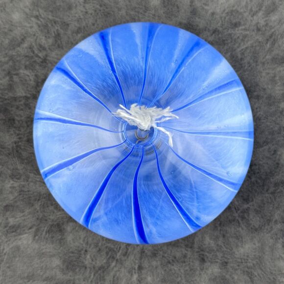 Vintage Intaglio Anton Art Glass Round Oil Lamp Blue Swirl Hand-blown Wick 4.5" - Picture 3 of 9